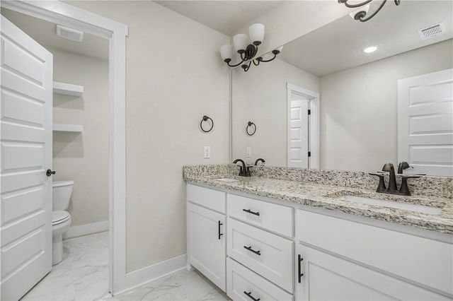 2103 N Chanae Street, Siloam Springs, AR 72761
