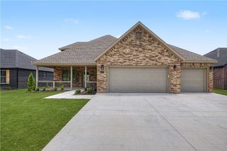 2103 N Chanae Street, Siloam Springs, AR 72761