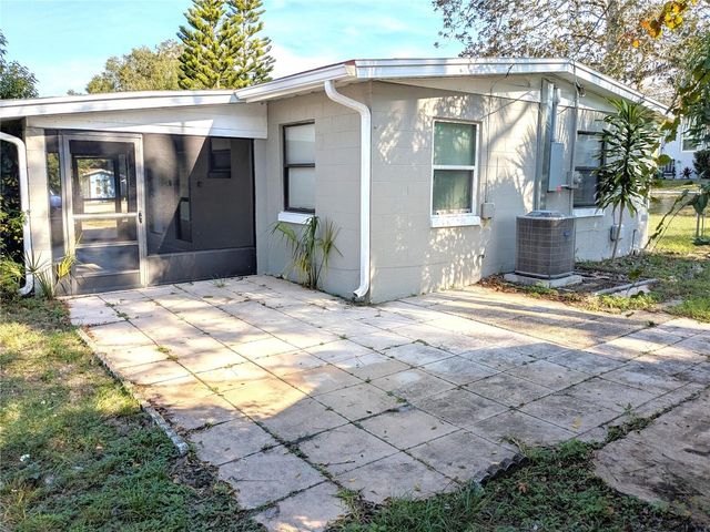 681 N WELLINGTON DRIVE, Deltona, FL 32725