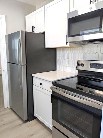 681 N WELLINGTON DRIVE, Deltona, FL 32725