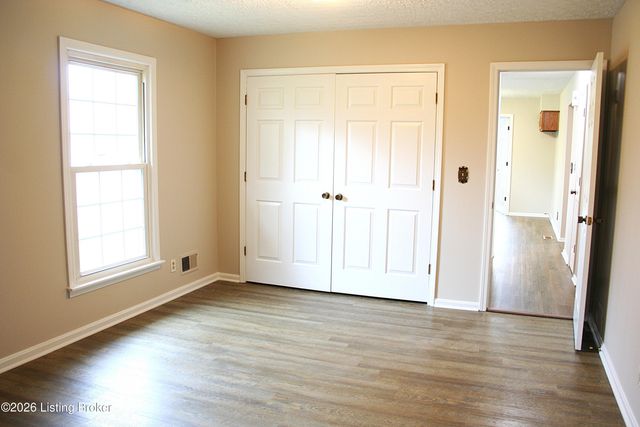 2150 Armstrong Ln, Mt Washington, KY 40047