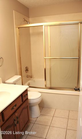 2150 Armstrong Ln, Mt Washington, KY 40047