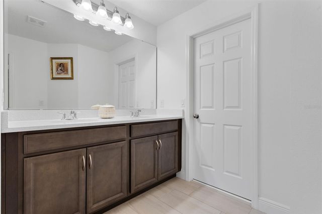 673 BLACKSTONE STREET, Minneola, FL 34715