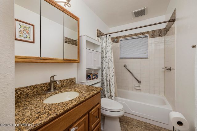 7220 E 20th Avenue, Anchorage, AK 99504