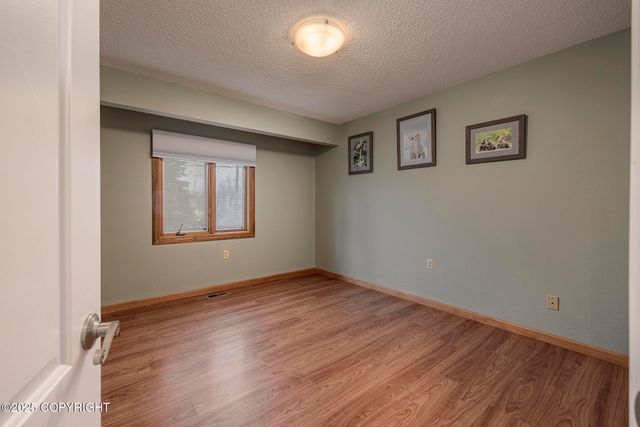 7220 E 20th Avenue, Anchorage, AK 99504