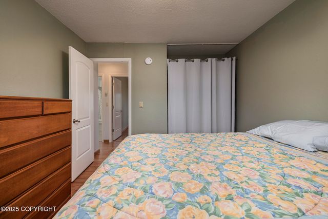 7220 E 20th Avenue, Anchorage, AK 99504