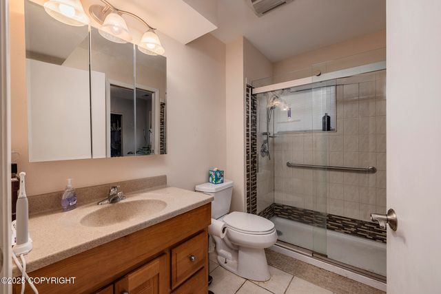 7220 E 20th Avenue, Anchorage, AK 99504