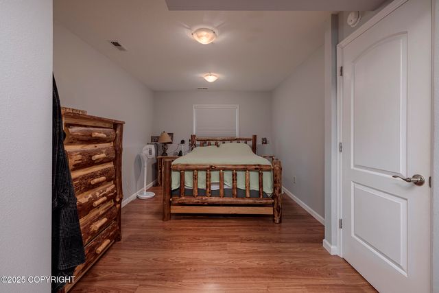 7220 E 20th Avenue, Anchorage, AK 99504