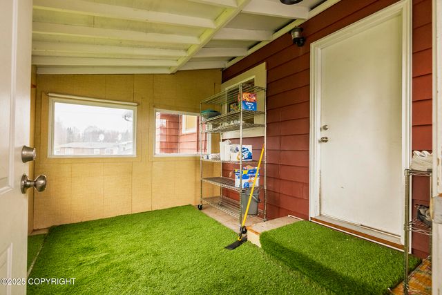 7220 E 20th Avenue, Anchorage, AK 99504