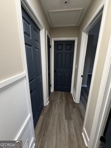 145 S Meadowcliff Circle, Carrollton, GA 30116