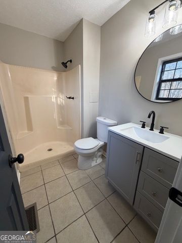 145 S Meadowcliff Circle, Carrollton, GA 30116