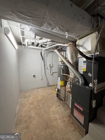 145 S Meadowcliff Circle, Carrollton, GA 30116