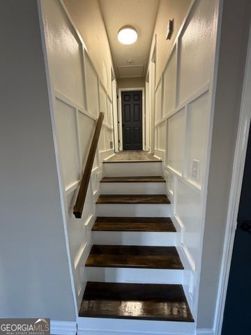 145 S Meadowcliff Circle, Carrollton, GA 30116