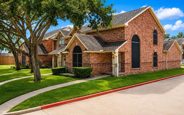 1414 Cypress Cove Street, La Porte, TX 77571