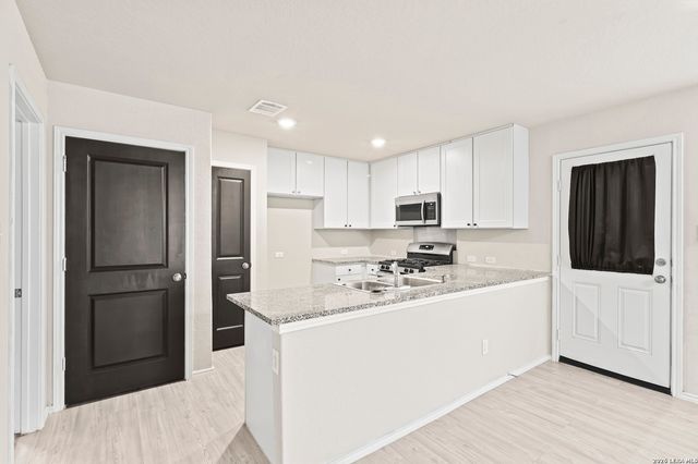 9826 Littleton Grist, San Antonio, TX 78254