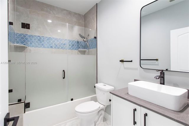 1252 NW 39th St 1252, Miami, FL 33142