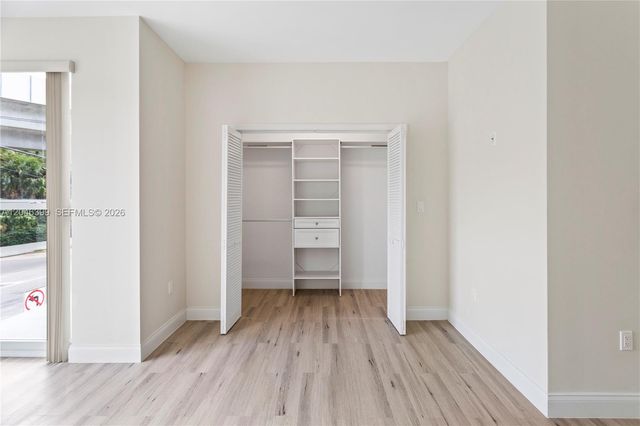 1252 NW 39th St 1252, Miami, FL 33142