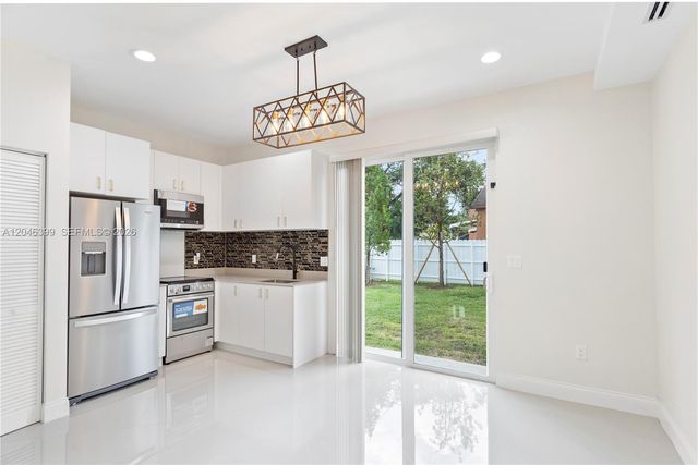 1252 NW 39th St 1252, Miami, FL 33142