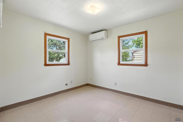 3209 LYNNWOOD AVE, Rapid City, SD 57701