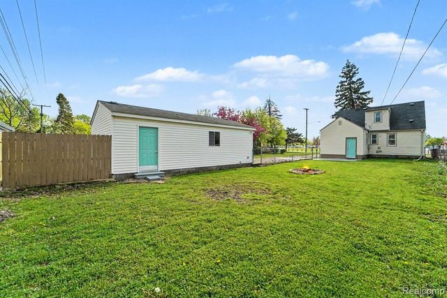 27370 Barkman Street, Roseville, MI 48066