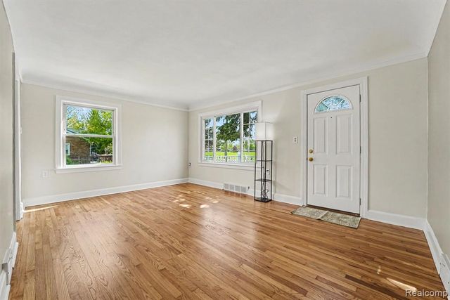 27370 Barkman Street, Roseville, MI 48066
