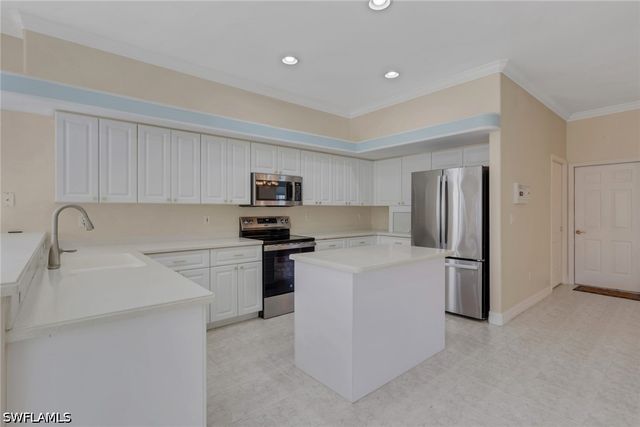 8711 KILKENNY CT, Fort Myers, FL 33912