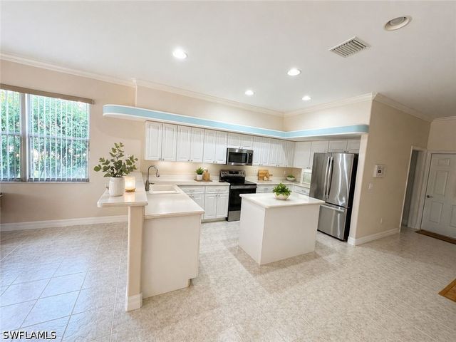 8711 KILKENNY CT, Fort Myers, FL 33912