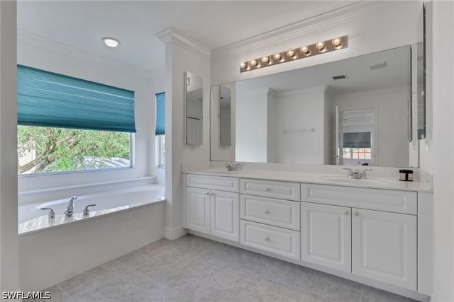 8711 KILKENNY CT, Fort Myers, FL 33912