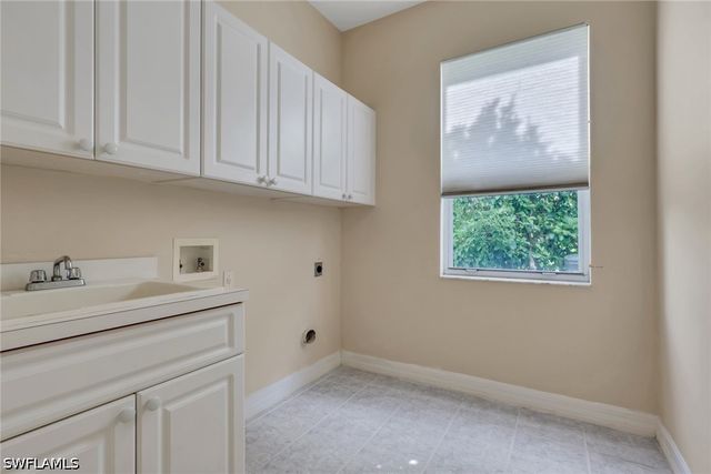8711 KILKENNY CT, Fort Myers, FL 33912