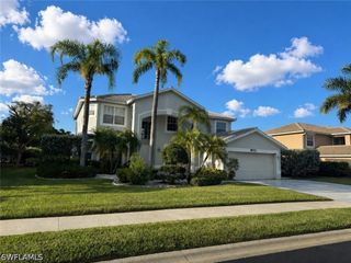8711 KILKENNY CT, Fort Myers, FL 33912