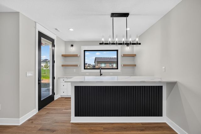 4123 Westgate Parkway, Clive, IA 50325