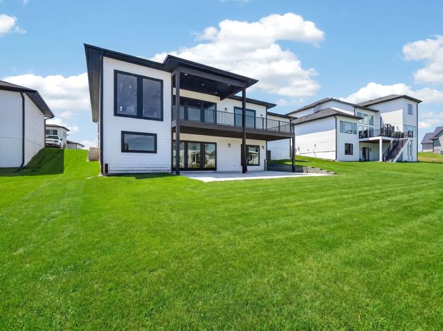 4123 Westgate Parkway, Clive, IA 50325