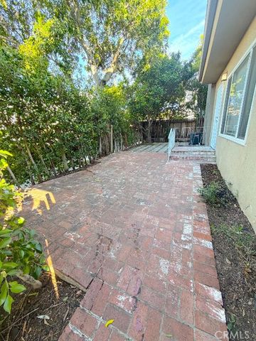 1040 N Sierra Bonita Avenue 1, West Hollywood, CA 90046