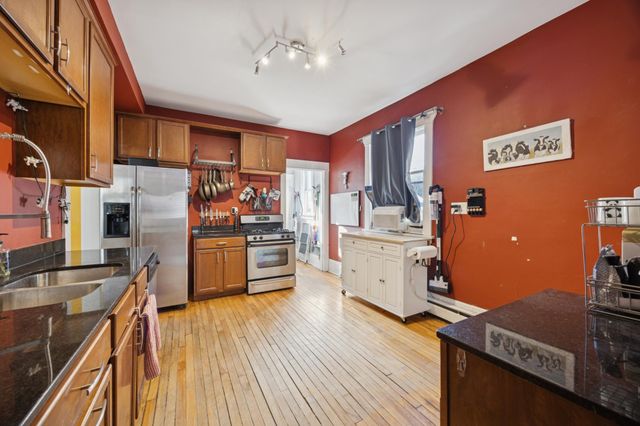 1676 Hague Avenue, Saint Paul, MN 55104