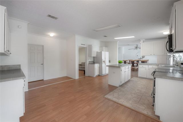 16048 BROOKRIDGE BOULEVARD, Brooksville, FL 34613