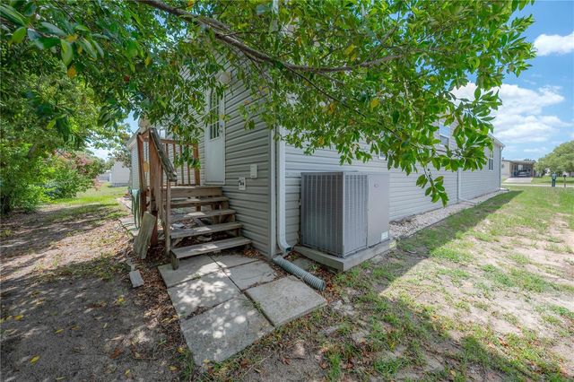 16048 BROOKRIDGE BOULEVARD, Brooksville, FL 34613