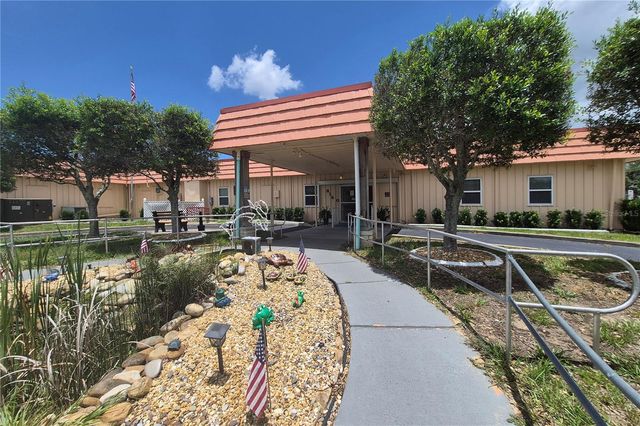 16048 BROOKRIDGE BOULEVARD, Brooksville, FL 34613