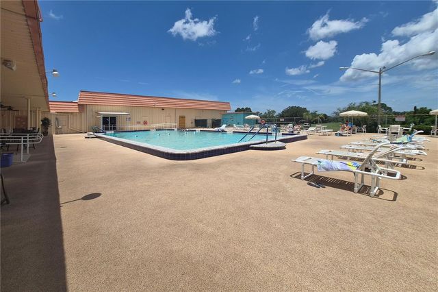 16048 BROOKRIDGE BOULEVARD, Brooksville, FL 34613