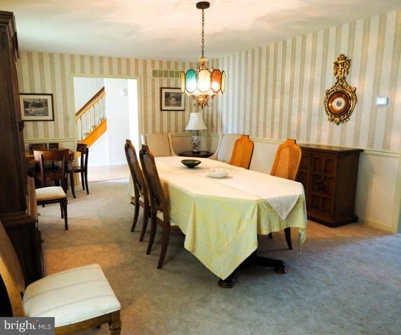 203 MERIDEN DR, Newark, DE 19711