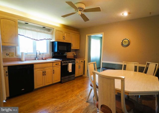 203 MERIDEN DR, Newark, DE 19711