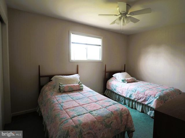 203 MERIDEN DR, Newark, DE 19711