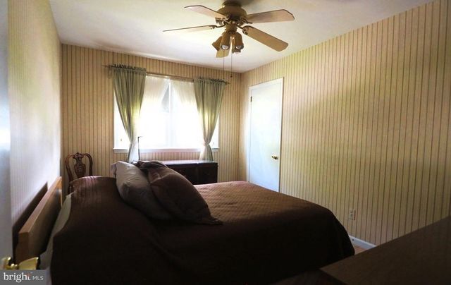 203 MERIDEN DR, Newark, DE 19711