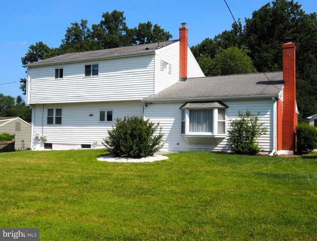203 MERIDEN DR, Newark, DE 19711