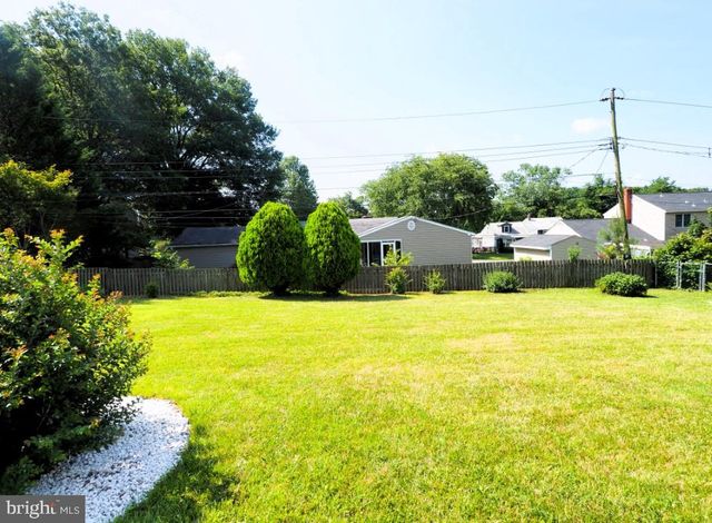 203 MERIDEN DR, Newark, DE 19711