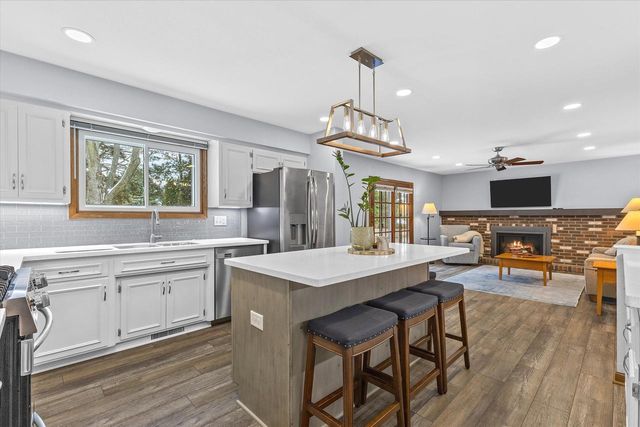 4857 Alcyn DRIVE, Racine, WI 53402