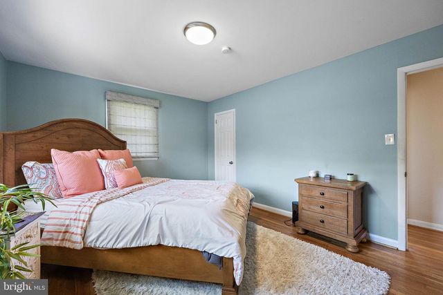 1010 GRAYLYN RD, Wilmington, DE 19803