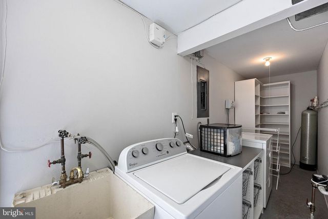 1010 GRAYLYN RD, Wilmington, DE 19803