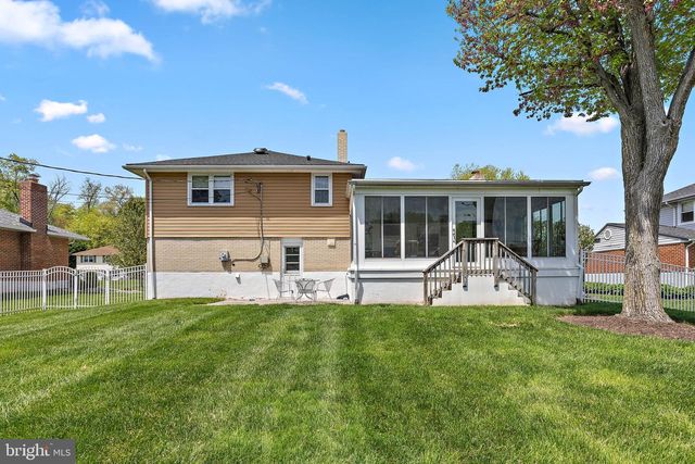 1010 GRAYLYN RD, Wilmington, DE 19803