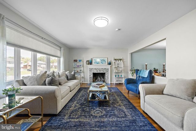 1010 GRAYLYN RD, Wilmington, DE 19803