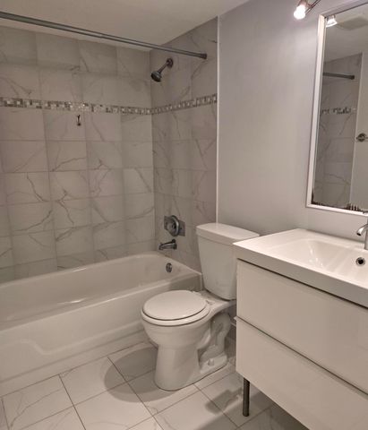 1009 Green Pine Boulevard D3, West Palm Beach, FL 33409